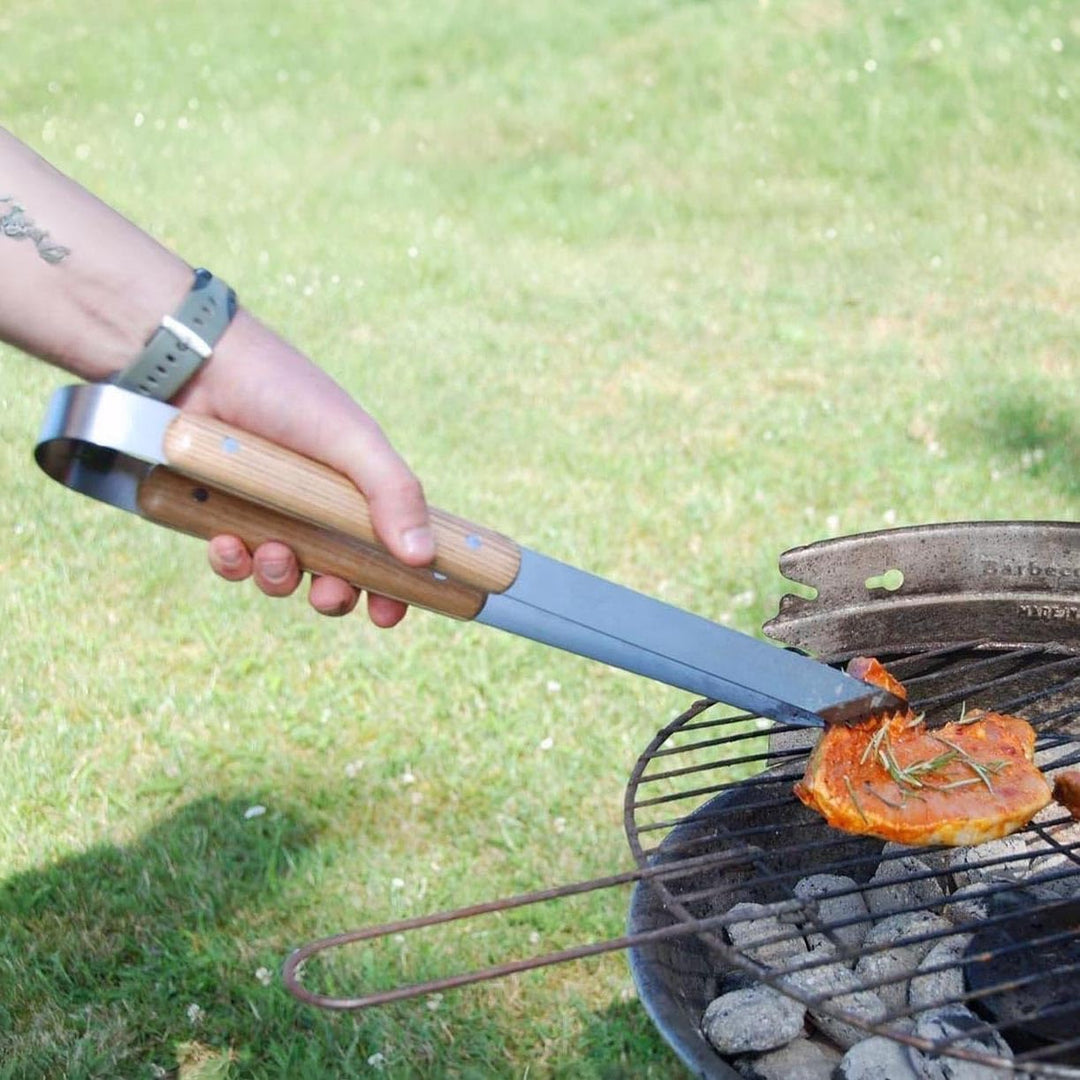 Esschert Design Grillbesteck in der Tasche, 4-teilig bestehen aus: Grillgabel, Grillzange, Wender, P