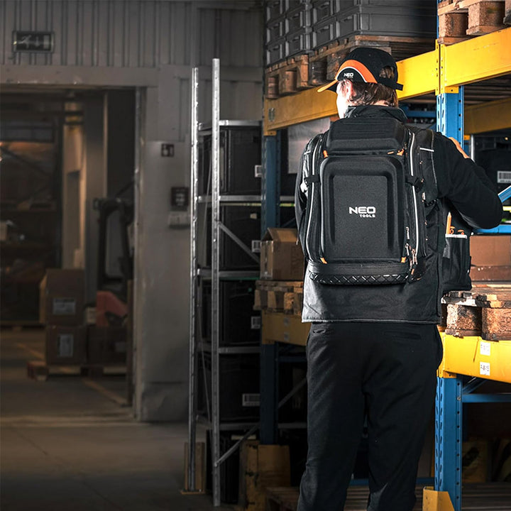 NEO TOOLS Elektriker Werkzeugrucksack 31-tlg. - mit Werkzeugen für einen Elektriker | 26 Taschen, Mo