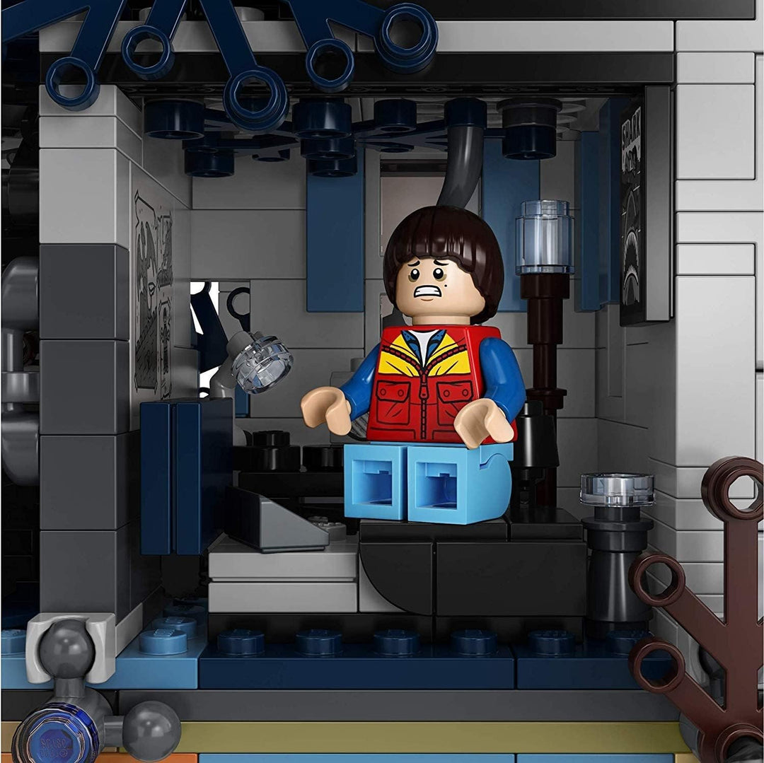 LEGO 75810 „Stranger Things - Die andere Seite“, Bausatz mit Wills House und 8 Minifiguren, Ab 16 Ja