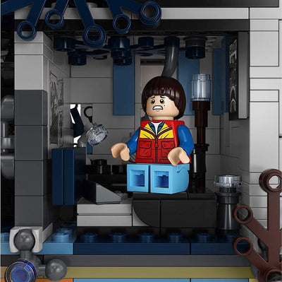 LEGO 75810 „Stranger Things - Die andere Seite“, Bausatz mit Wills House und 8 Minifiguren, Ab 16 Ja