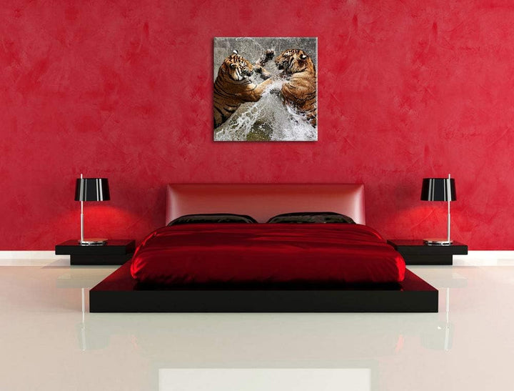 Kämpfende Tiger im Wasser, Format: 70x70 auf Leinwand, XXL riesige Bilder fertig gerahmt mit Keilrah