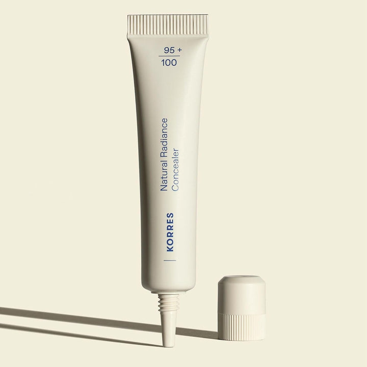 KORRES Natural Radiance Concealer Light 01, cremiger, leichter Concealer mit mittlerer Deckkraft und