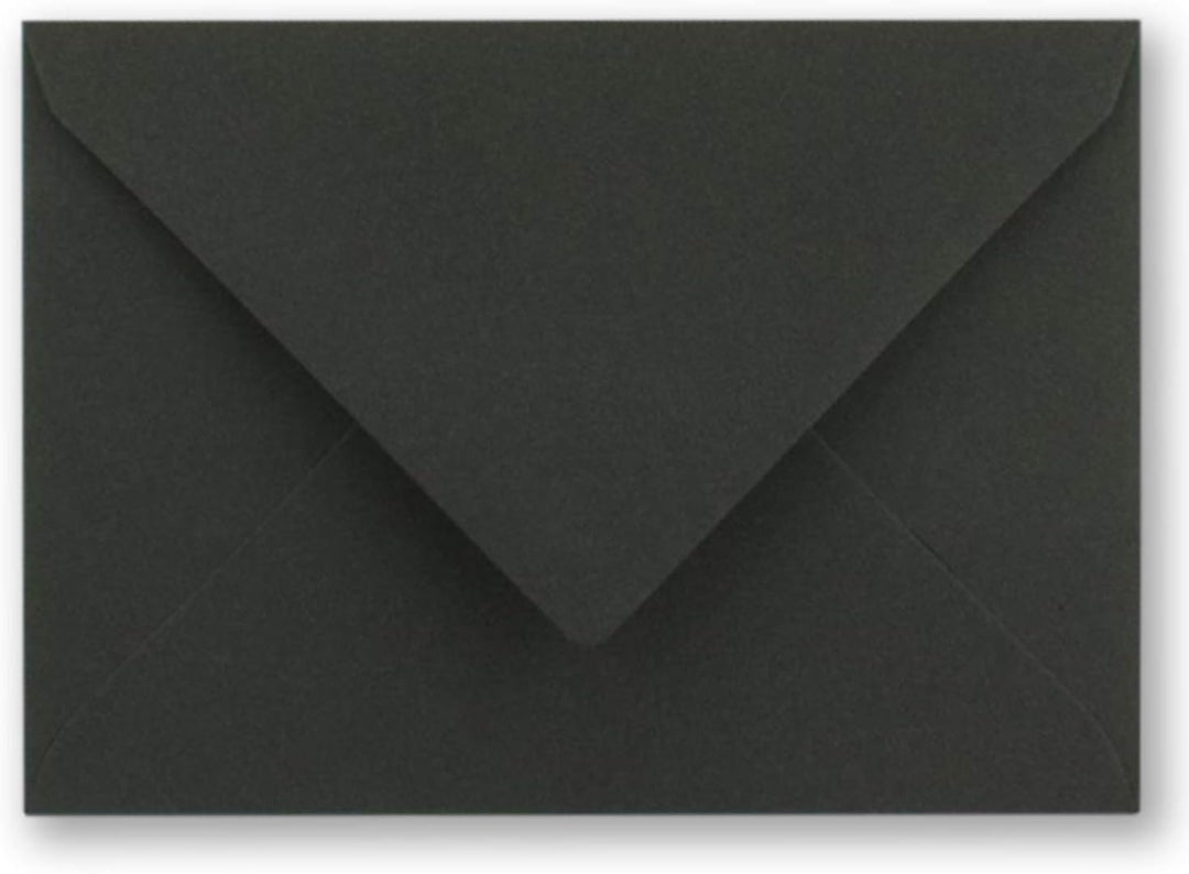 100x kleine Umschläge aus Kraftpapier in Schwarz DIN C7 8,1 x 11,4 cm mit Spitzklappe und Nassklebun