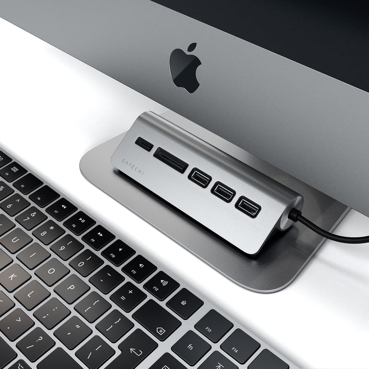 SATECHI 5-in-1 Desktop USB-C Hub Kombination aus Aluminium mit 3 USB-A Anschlüssen (5 Gbit/s) und mi