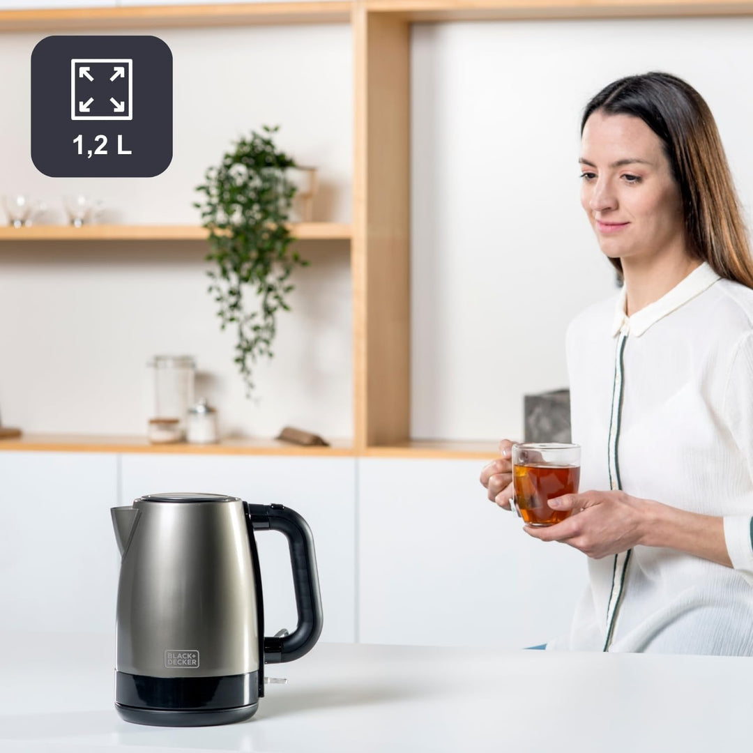 BLACK+DECKER Wasserkocher | BXKE2202E | 2200W | 1.2L | 360°C drehbare Basis | Geeignet für Linkshänd