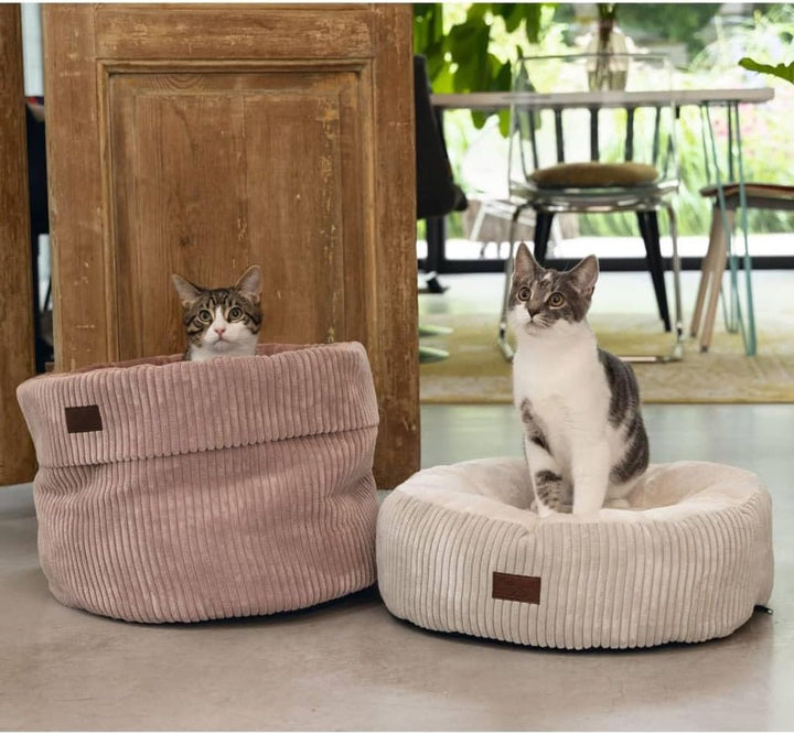 Designed by Lotte Bettchen Ribbed - Katzenbett - Hellgrau - 50x50x17 cm