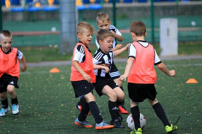 SPORTSBIBS Fussball Leibchen Set 10 Stück: 2 Farben - 5 von jeder Farbe, für Kinder und Erwachsene,