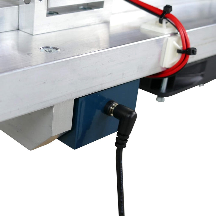 Tolegano Mittelwandpresse mit Zellmass 5,4 mm. Ihre Mittelwand ist individuell zuschneidbar. Eigener