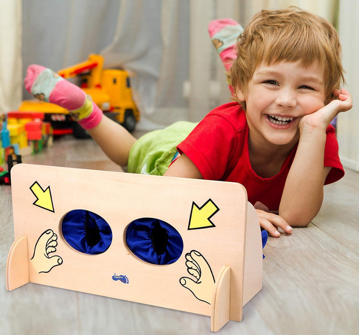 small foot Sinnesspiel Fühlwand aus Holz, Lernspiel zum Erfühlen von Gegenständen, ab 3 Jahren, 6570