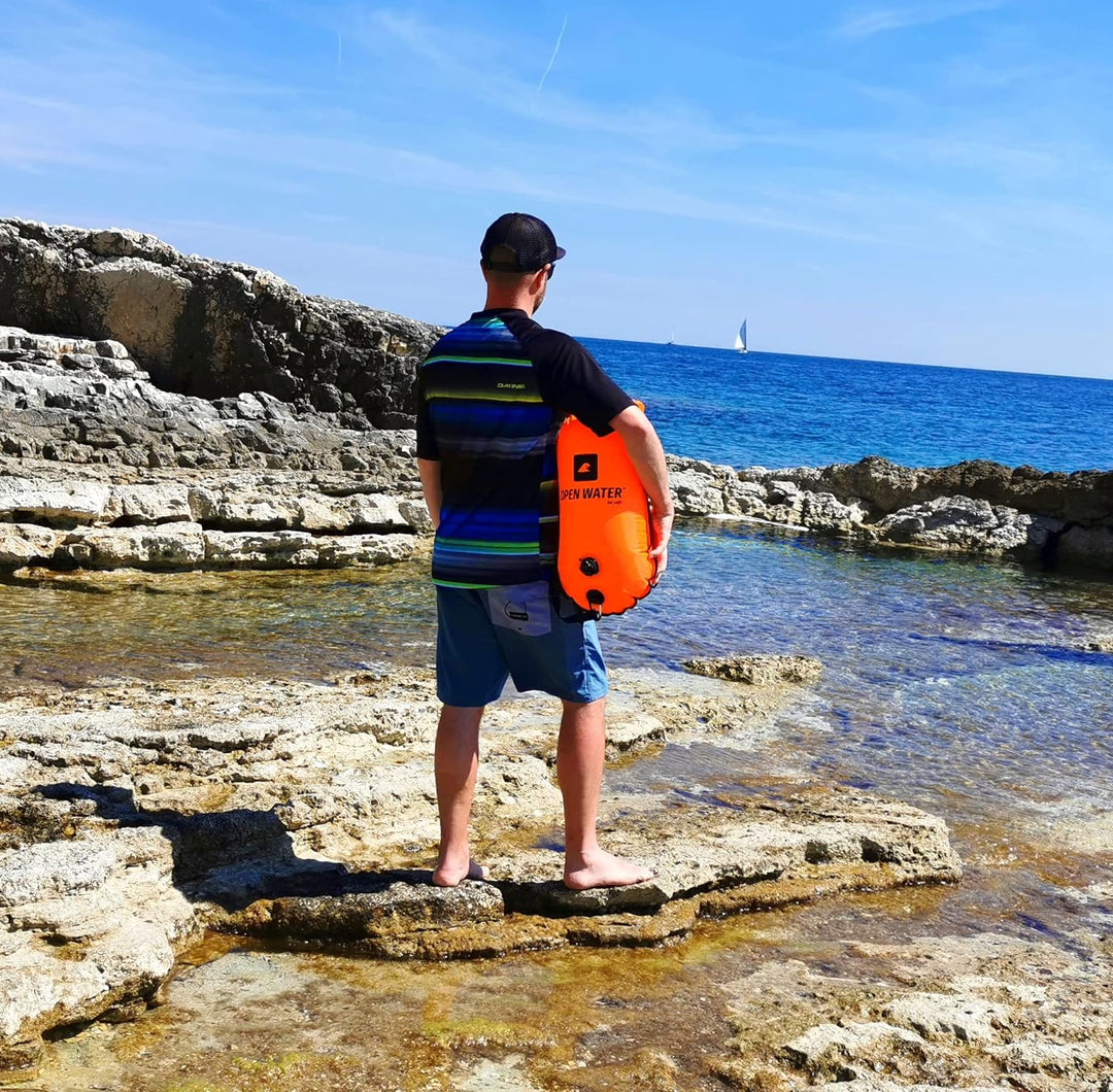 OPENWATER aufblasbare Schwimmboje und 3-in-1-Rucksack — grosse Boje mit Trockentasche für Dinge 28L