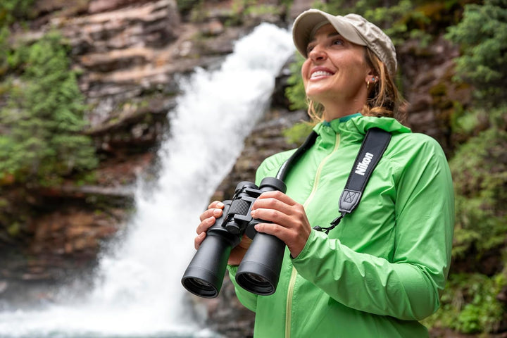 Nikon Action 10x42 Fernglas (leicht zu Tagen und zu bedienen, Gute räumliche Sicht, für Wanderungen,