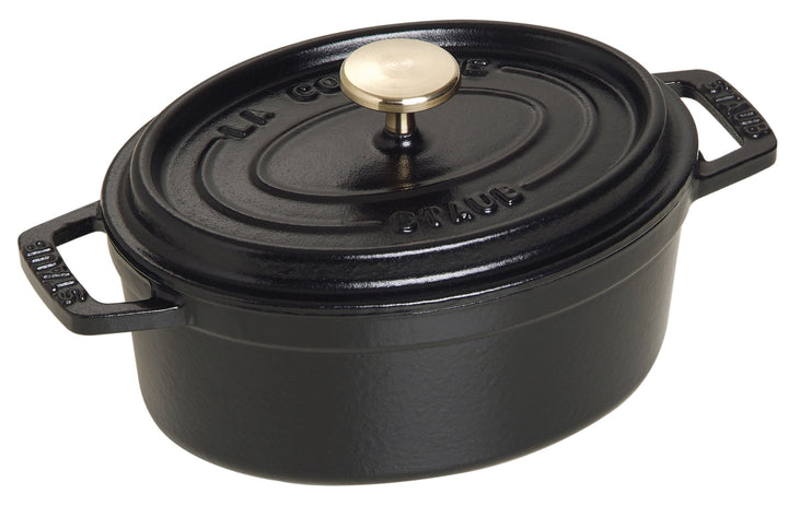 STAUB Cocotte, Gusseisen Bräter mit Deckel, 15 cm, 0,6 L, Oval, Alle Herdarten inkl Induktion, Made