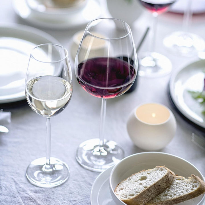Schott Zwiesel Rotweinglas Muse (4er-Set), klassische Kristallgläser für Rotwein oder Wasser, spülma