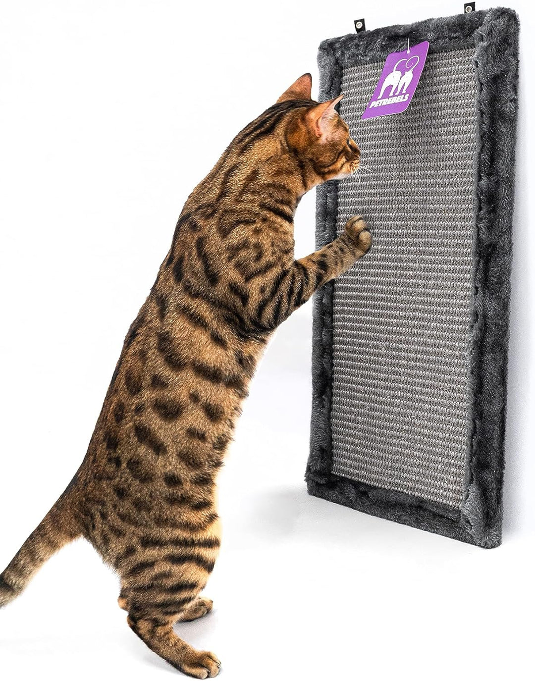 Petrebels Kratzbrett für Katzen 57 x 27 cm, Sisal Eck-Kratzbrett mit Kratzteppich und Plüsch, für Zi