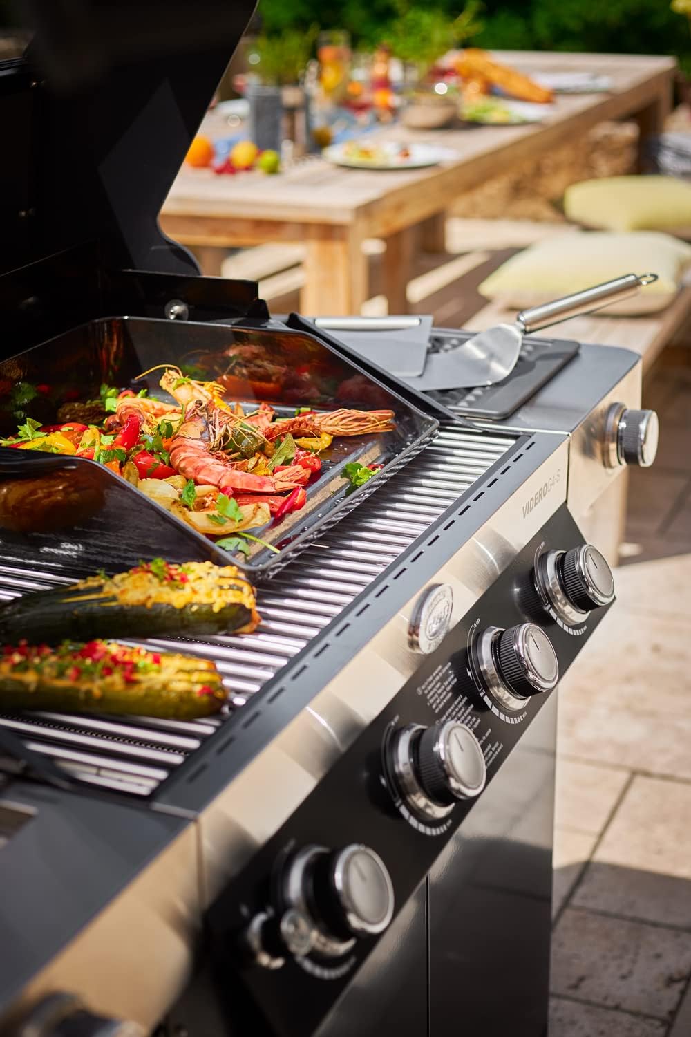 RÖSLE Plancha-Grillplatte, Hochwertige Grillplatte aus porzellanemailliertem Gusseisen für Fleisch,