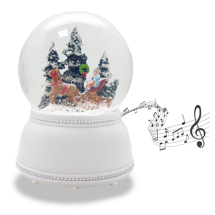 Weihnachts-Schneekugel mit Musik | Schneekugel Kutschfahrt mit Familie | Sockel Nostalgie weiss | 10