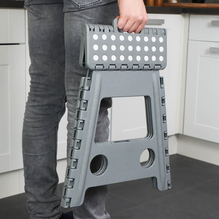 com-four® Klapptritt mit Gumminoppen XXL - Faltbarer Tritthocker - tragbare Aufstiegshilfe für Haush