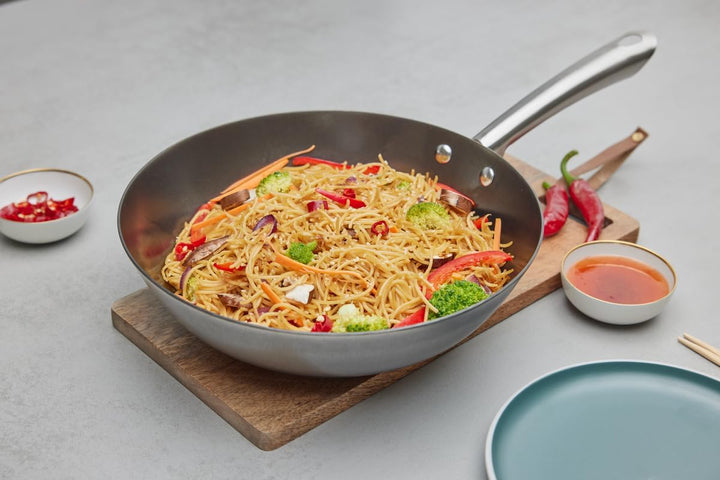 Schulte-Ufer 1460-28 i Wokpfanne Iron-Star | Eisenpfanne | unbeschichtet | 28 cm | ca. 3,30 l, Schwa