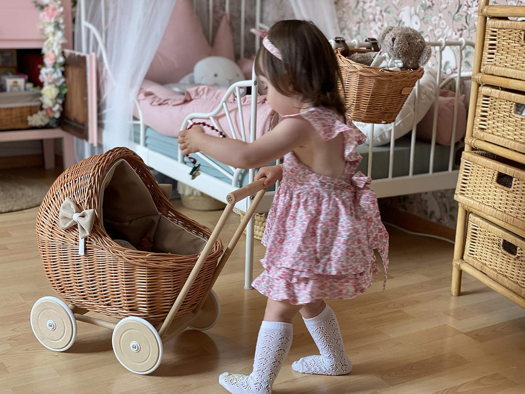 Puppenwagen aus Weide mit Bettwäsche - perfekte Geschenkidee - Korbpuppenwagen, schöner Spielzeug au
