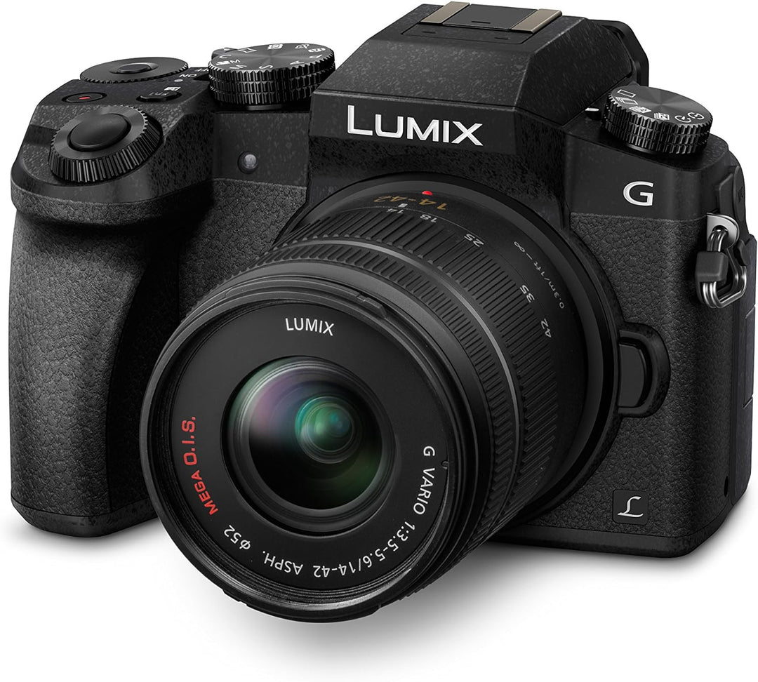 Panasonic Lumix G70KA Starterkit 16 MP, 4K Video, 7,5 cm (3 Zoll) Touchscreen, WiFi, NFC (inkl. 16 G