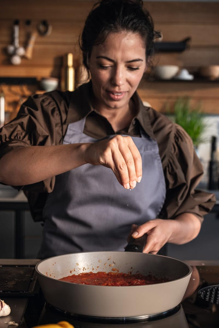 Fissler Ceratal® Evo Comfort Pfannen-Set 2-teilig (24 + 28 cm, Warmgrau) – Made in Germany, Keramikp