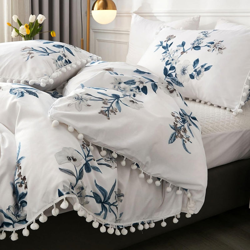 Freyamy Bettwäsche 200x220cm 3teilig Weiss Blau Blumen Pompons Wendebettwäsche Microfaser Weiche Bet