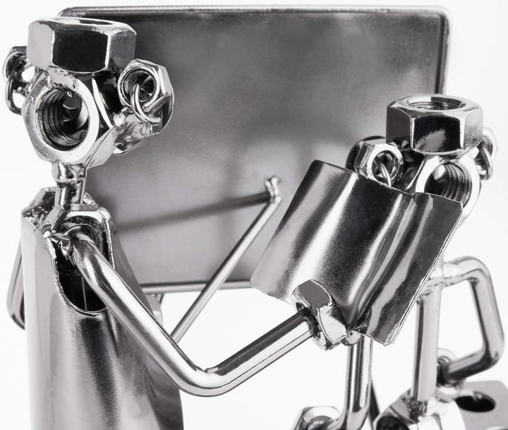BRUBAKER Schraubenmännchen Lehrer mit Stiftehalter - Handarbeit Eisenfigur Schule Metallmännchen mit