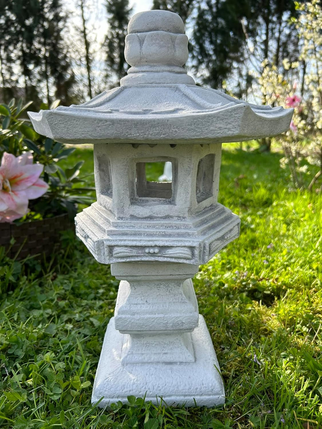 FABRIQ Japanische Laterne Yukimi-Doro 42 cm – Wetterfeste Steinlampe für Aussenbereich – Japanische