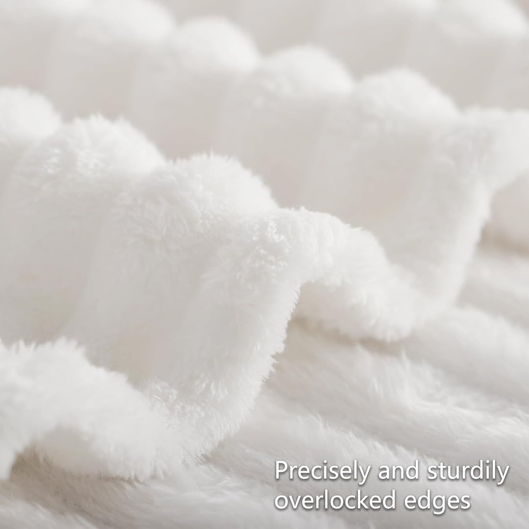 RUIKASI Kuscheldecke Flauschig Decke Weiss - 150x200cm Fleecedecke Sofadecke Couchdecke für Wohnzimm