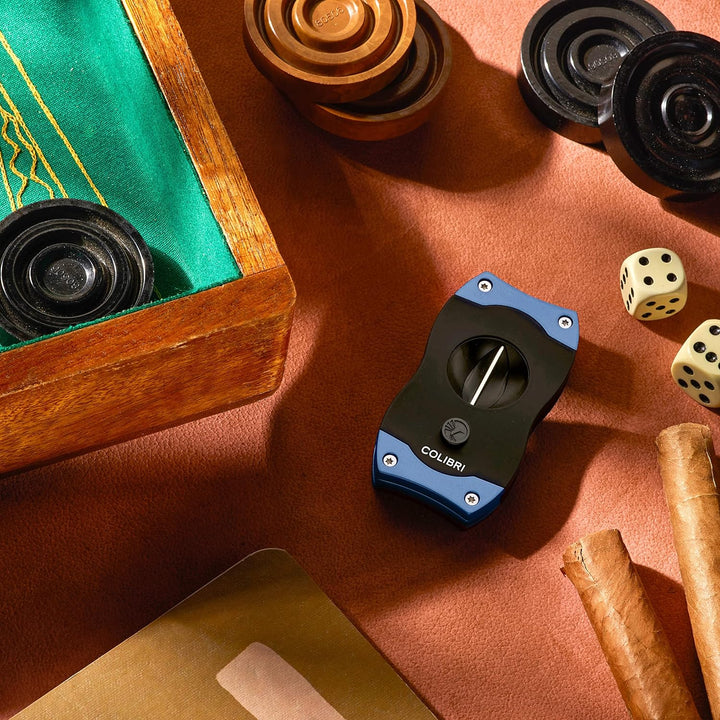 Colibri V-Cut Zigarrencutter Blau + Schwarze Gummibeschichtung