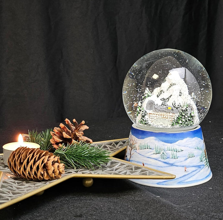Schneekugel Weihnachten Spieluhr | Winterlandschaft Berge | Sockel Winterlandschaft Mittelblau | Mus