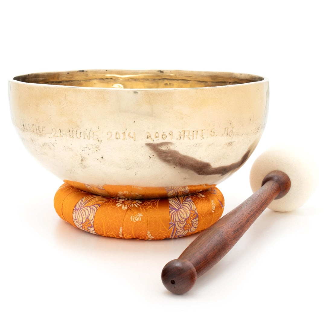 Klangschale Sommer-Sonnenwende 1,4-1,5 kg mit hochwertigem Zubehör -3078-A-