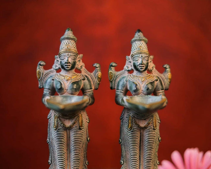 SHIVAJI ARTS Tiefe Lakshmi-Statue aus Messing, Öldocht-Diya-Paar, indisches handgefertigtes Deepak f