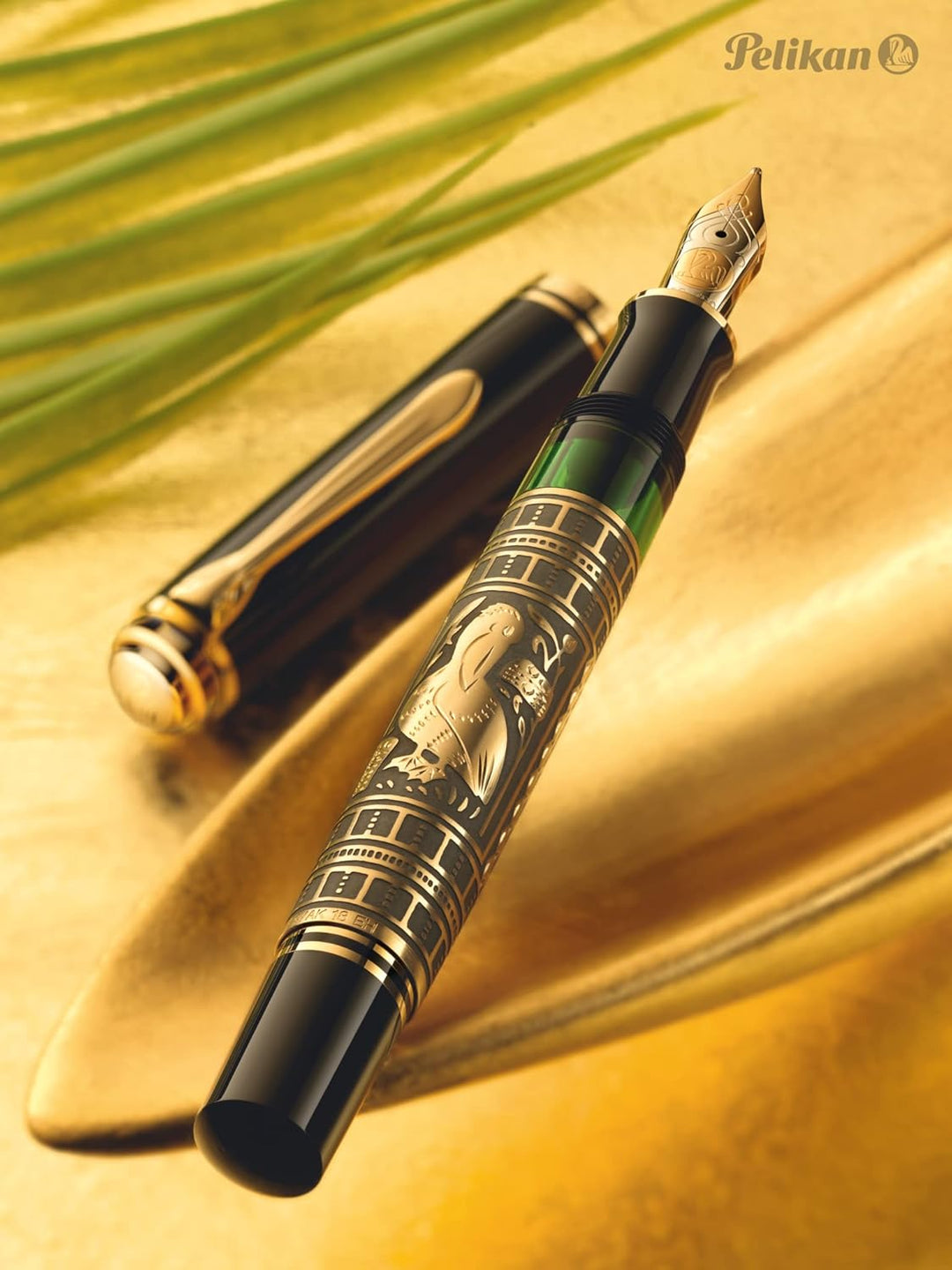 Pelikan Füllhalter Toledo 900, Schwarz, Feder F (fein), hochwertiger Kolbenfüller im Geschenk-Etui,