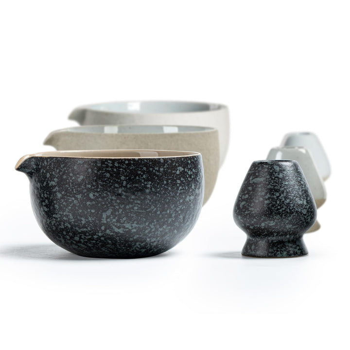 TEANAGOO Japanese Natural Rock Texture Matcha Chawan mit Schneebesenauflage, 510 ml. K17, Rocky-Schw