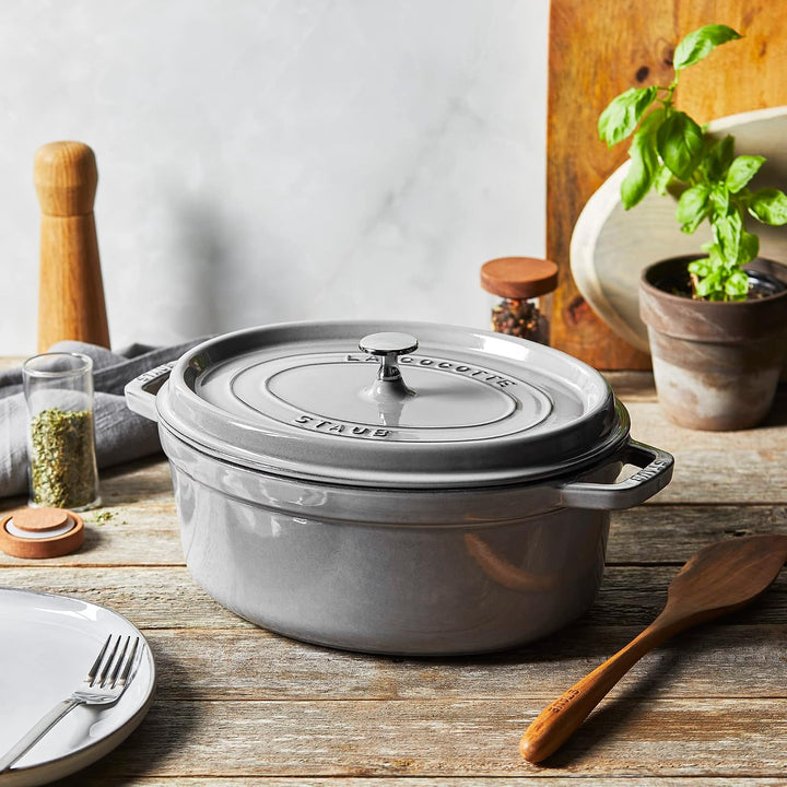 STAUB Cocotte, Gusseisen Bräter mit Deckel, 31 cm, 5,5 L, Oval, Alle Herdarten inkl Induktion, Made