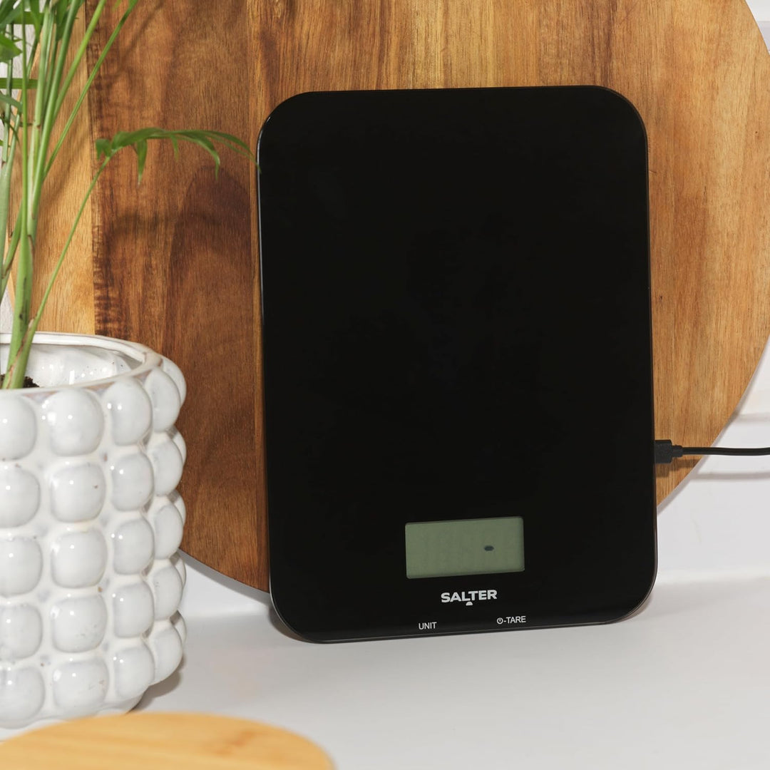 Salter wiederaufladbare Küchenwaage – digitale Waage zum Kochen und Backen, Tare Funktion, USB-Ladek