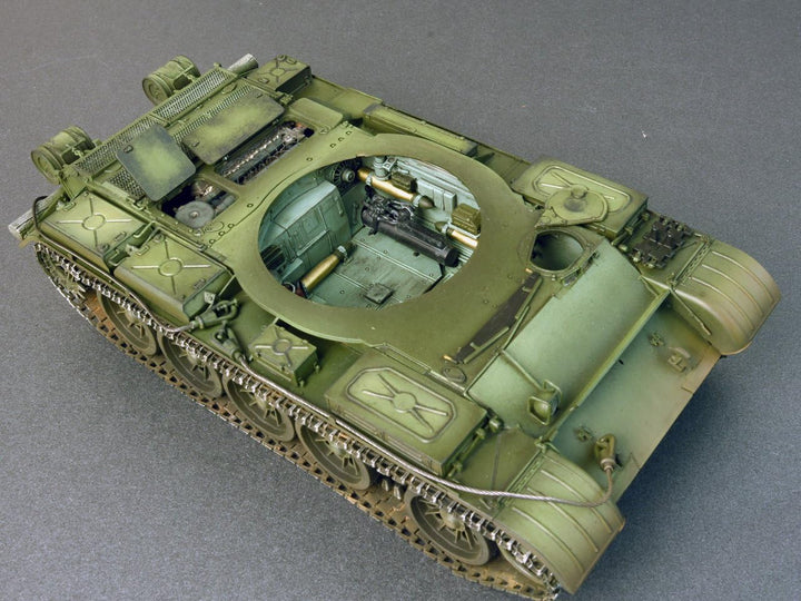 Mini Art 37007 1:35 T-54-3 Mod. 1951 m. Interieur - originalgetreue Nachbildung, Modellbau, Plastik