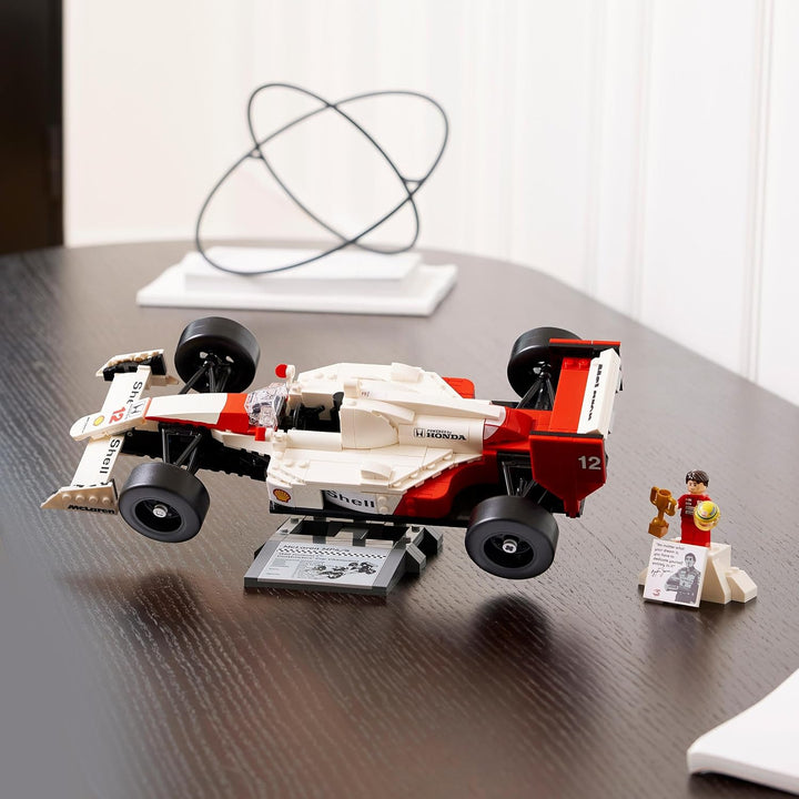 Lego Icons McLaren MP4/4 &amp; Ayrton Senna Modellauto Set, F1 Rennwagen Bausatz für Erwachsene mit Renn