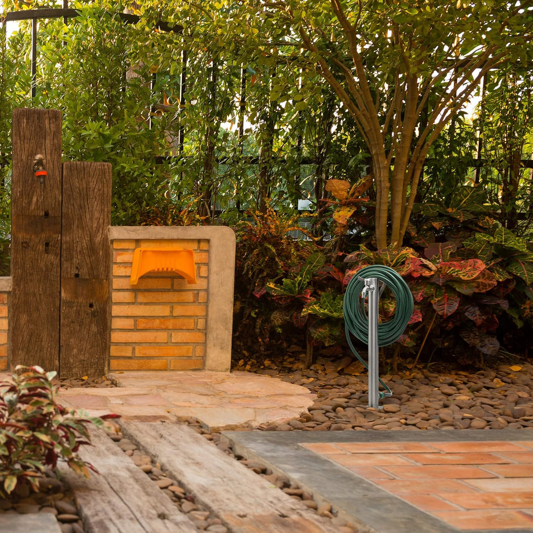 Relaxdays Wasserzapfstelle, mit Erdspiess & Schlauchhalter, HBT: 66x29x15 cm, Garten Wassersäule, ru