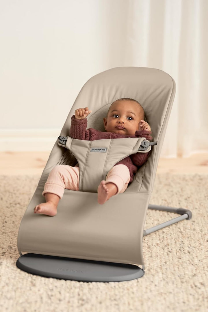 BabyBjörn Babywippe Balance Soft, Gewebt/Jersey, Tri-Fabric, Sandgrau