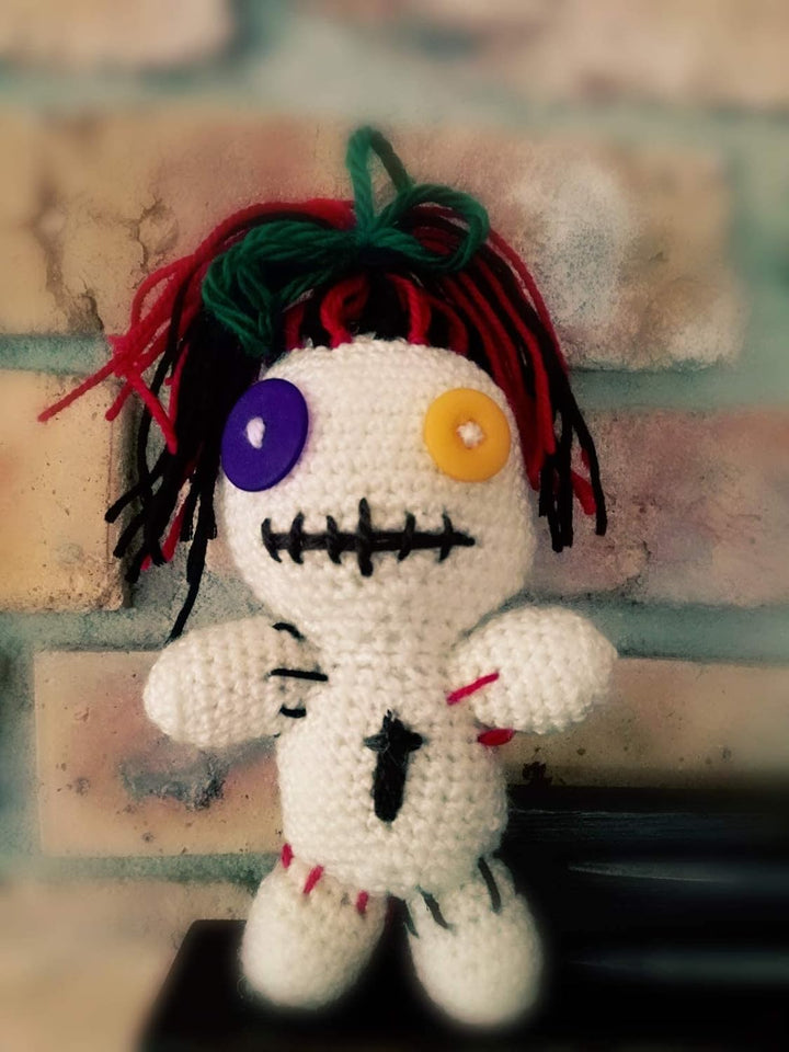 Handgefertigte Voodoo-Puppe „Lumi“ – Weisses Unikat 20cm – Handgemachte Charakterpuppe - Personalisi