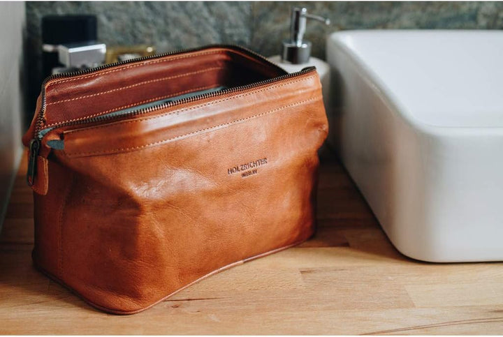 HOLZRICHTER Berlin Kulturbeutel No 5-1 (M) Cognac - Grosse, hochwertige Kulturtasche handgefertigt a