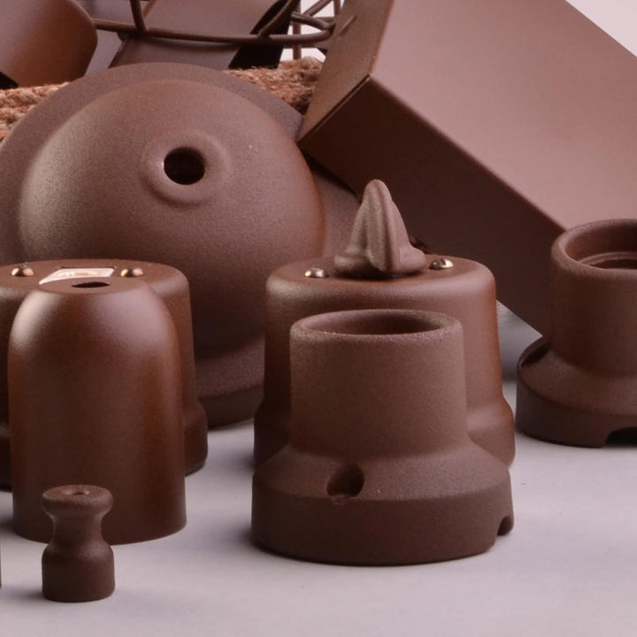 AMARCORDS - 5 Rosetten aus Porzellan für Pendelleuchten mit farbig gewölbten Keramikgehäusen CORTEN