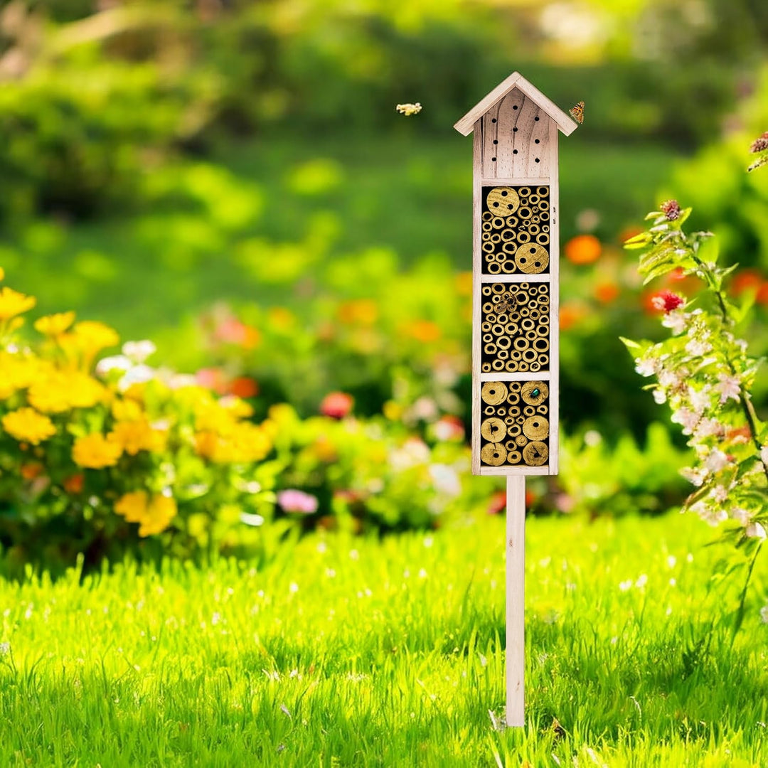 Holz Insektenhotel mit Erdspiess 78 cm - beige - Garten Deko Insektenhaus zum Aufstellen - Bienenhot