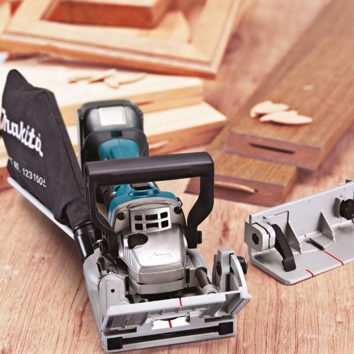 Makita Akku-Nutfräse 18 V im Makpac mit 1x Akku 1,5 Ah, ohne Ladegerät, DPJ180Y1J, 5x260 mm 5x260 mm