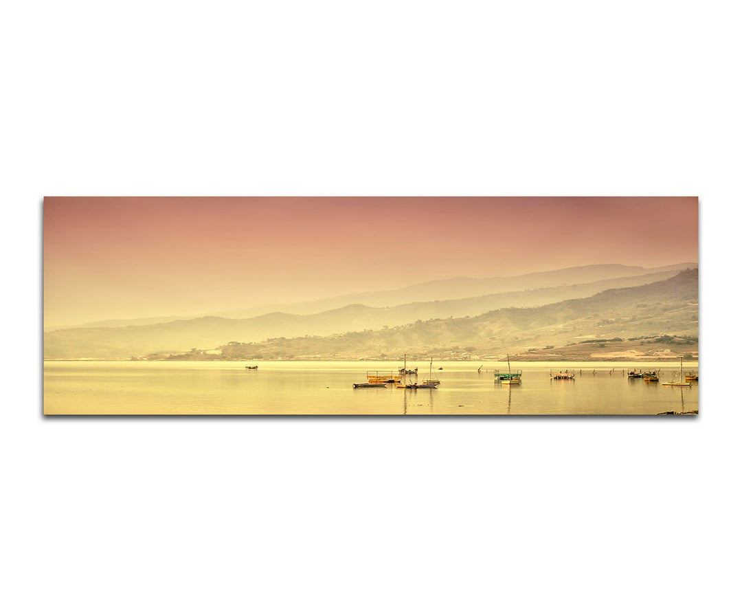 Paul Sinus Art Panoramabild auf Leinwand und Keilrahmen 150x50cm See Boote Berge Nebel Dämmerung