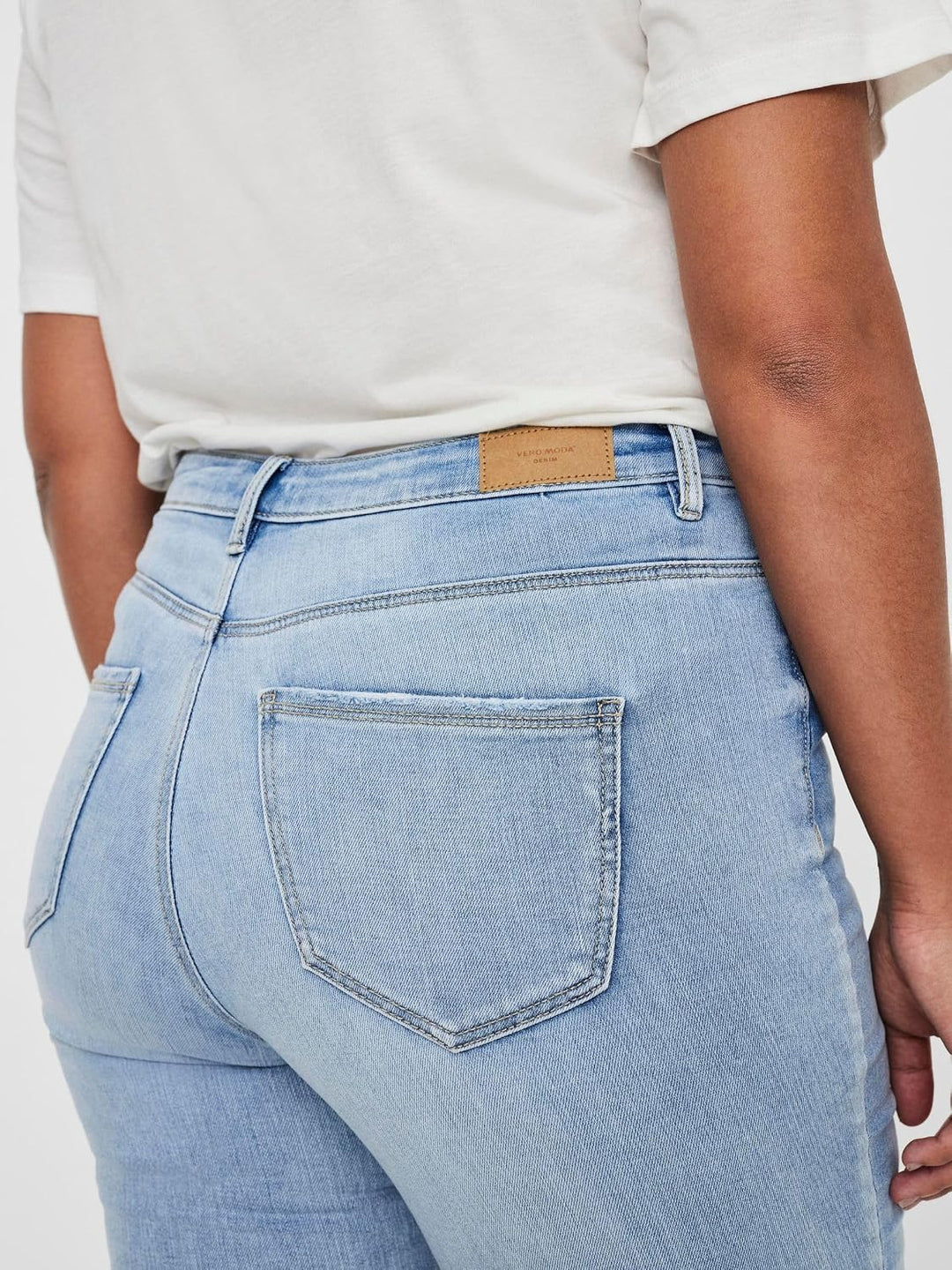 VERO MODA CURVE Damen Jeanshose 50W / 32L Light Blue Denim, 50W / 32L Light Blue Denim