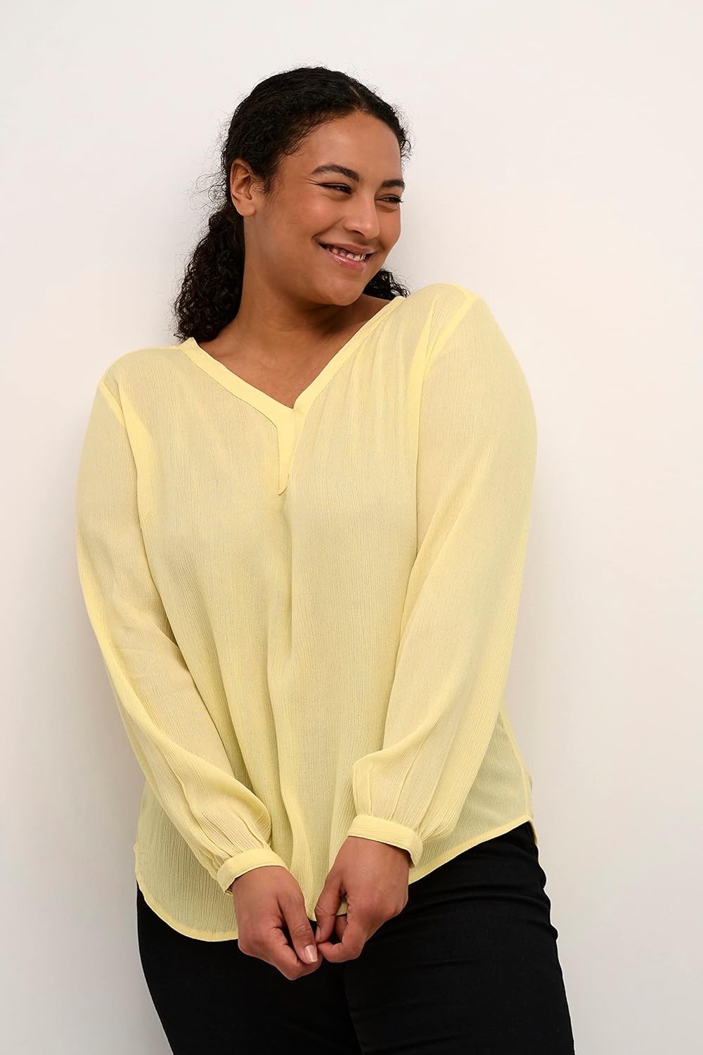 KAFFE CURVE Langarm-Bluse KCami Damen Bluse Langarm V-Ausschnitt Lassig Langarmshirt Grosse Grössen