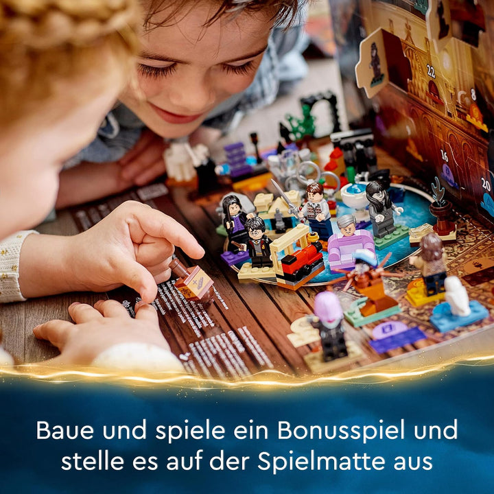 LEGO 76404 Harry Potter Adventskalender 2022 mit Brettspiel, 7 Minifiguren, Film-Szenen und Spielzeu